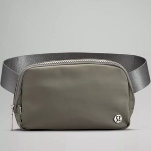 Lululemon Everywhere Belt Bag